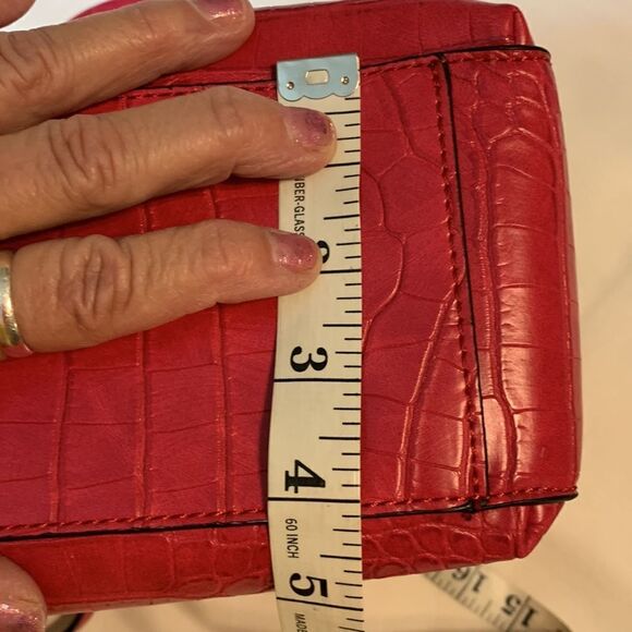 Dana Buchman pink handbag with Crossbody strap included NWOT. - Picture 11 of 12